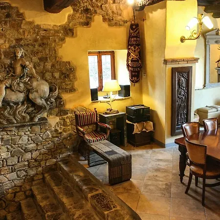 Chianti Yoga - The Tuscan Collection